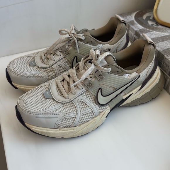 Nike Shoes - Nike v2k Athletic Sneakers